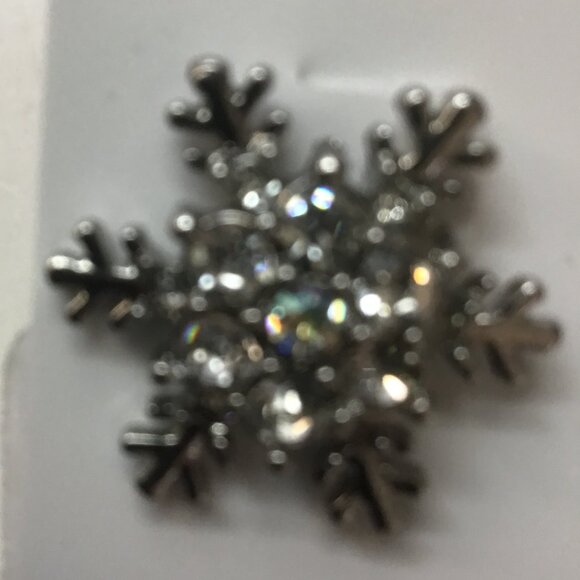 Betsey Johnson New Silver and Rhinestone Snowflake Earrings - Picture 2 of 3